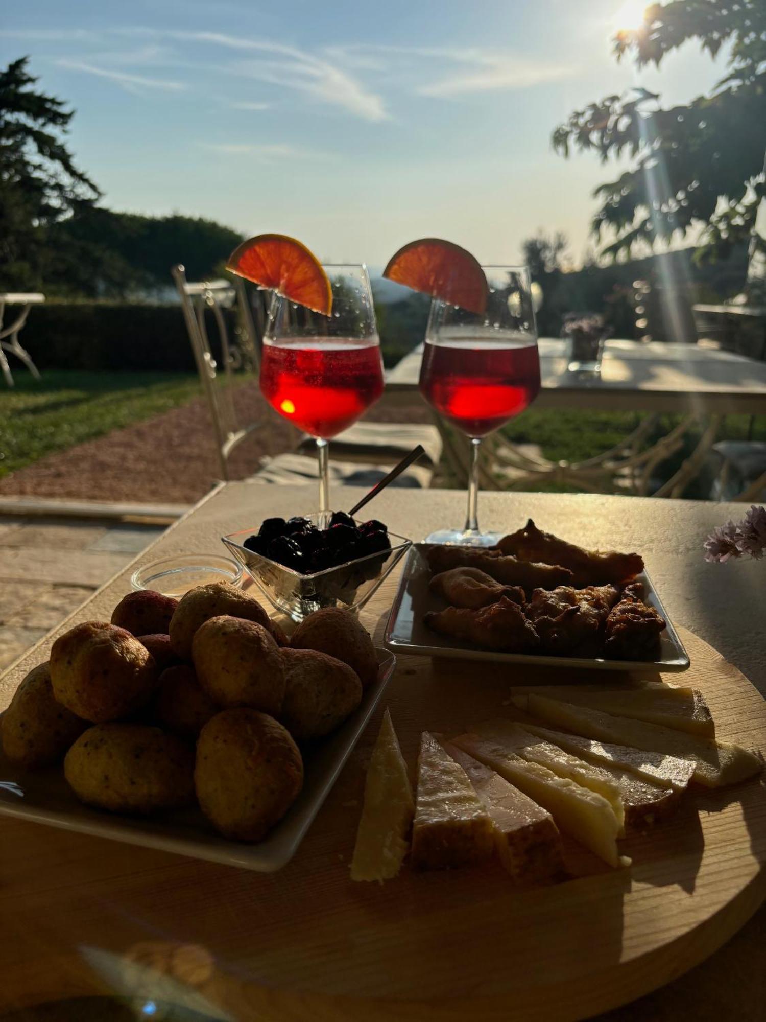 Relais Dei Molini Bed & Breakfast Castagneto Carducci Luaran gambar